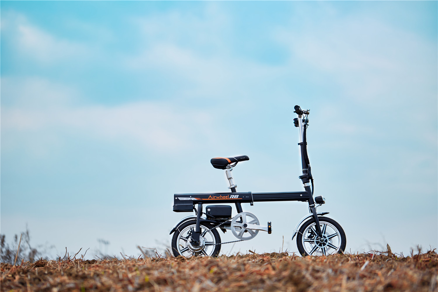 Airwheel R6 smart assis tbike