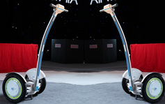 S3 est Airwheel balance autonome des scooters smart power le premier, équipé de poignées. 