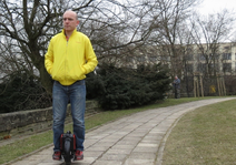 Airwheel يناسب ما هي الاستراتيجية العالمية لتطوير القطاع الكهربائي الدراجة الأحادية