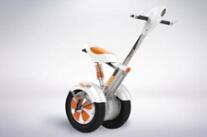 Модные Airwheel A3, электрический скутер, приходит на сцене