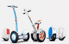 ركوب Airwheel سكوتر كهربائية ذاتية التوازن ممارسة ليس لديها مطالب في الزمان والمكان.