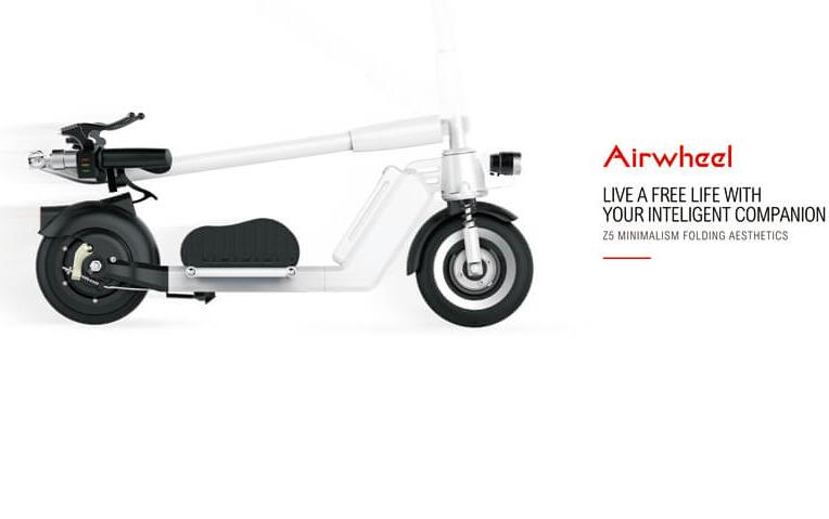  ثلاثية نظام Z5 Airwheel 2 عجلة سكوتر الكهربائية يتيح للطي يمكن بسهولة إجراء في مصعد، مترو الإنفاق، والحافلات، أو المخزنة في صندوق سيارة.