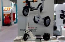 Airwheel Z5, увлекательный способ пойти с друзьями