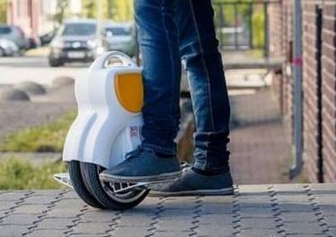 Airwheel Self-balancing scooter électrique peut résoudre le problème facilement et les détails sont les suivants.