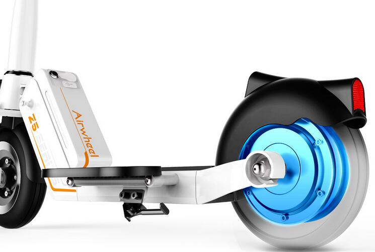 Airwheel Z5 debout scooter électrique est simple et maniaques dans externalité, interprétant la beauté de l’art par l’intermédiaire de conception unique.