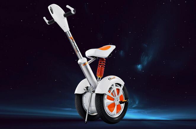 Alors que Airwheel est courageux à l'innovation et a publié sa première selle équipée scooter électrique A3.